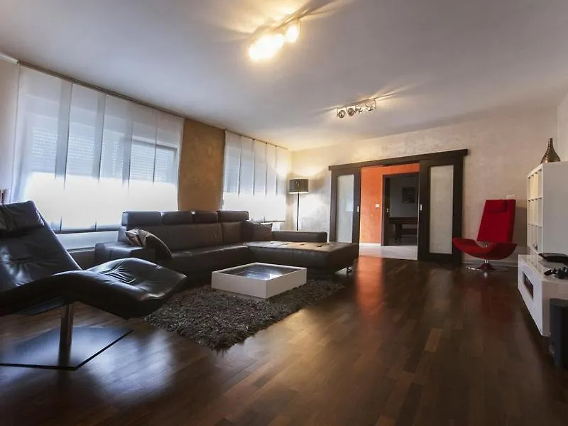 Villa Pina Pola 0*,